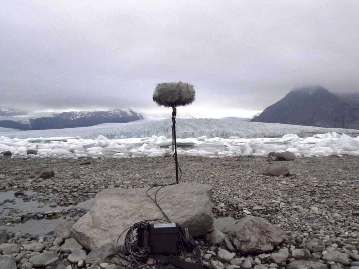 Field recording in Iceland_color corr_loq - 1